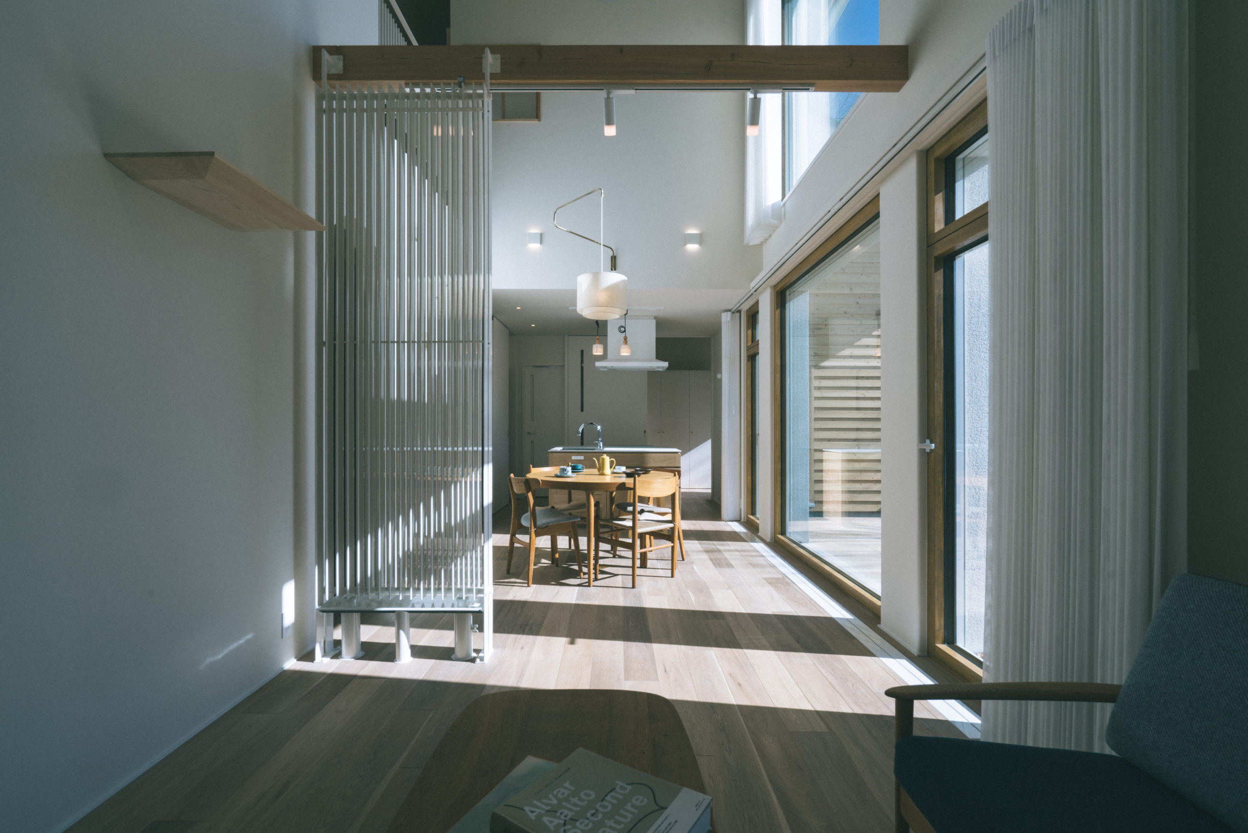 ダイニングを中心にした住宅